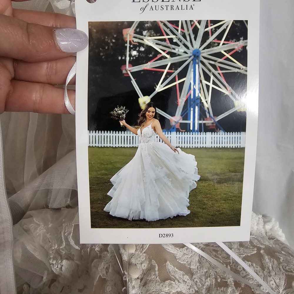 Essense of Australia Bridal Gown (NWT no alterations)
